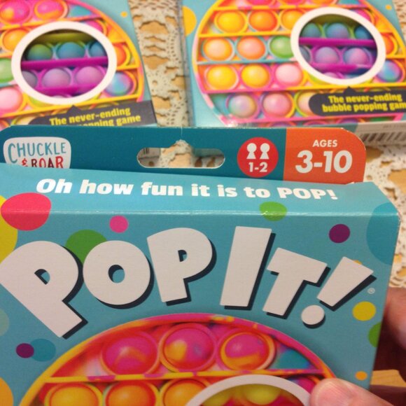 Pop It! Bubble toy bundle, three new Chuckle and Roar bubble popping games - Picture 3 of 4